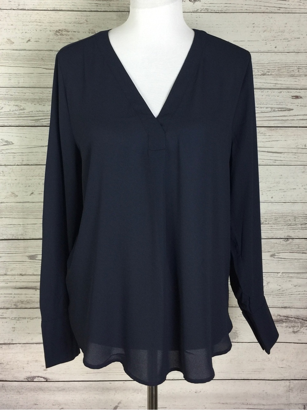 Ann Taylor Women’s Navy Blue V-Neck Long Sleeve Knit Back Tunic Top Size M